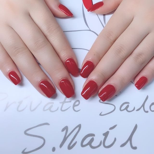 ワンカラー お爪の形スクエアで赤のワンカラー♥️♥️♥️ ネイルサロン エスネイル Private Salon S.Nail
