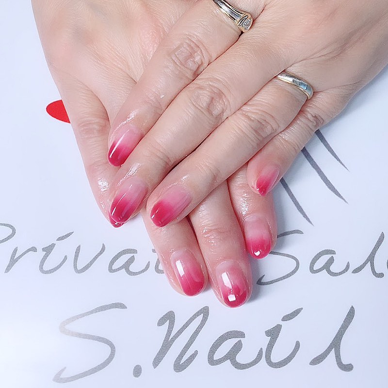 Simple gel つやつやグラデーション🍒♡ ネイルサロン エスネイル Private Salon S.Nail