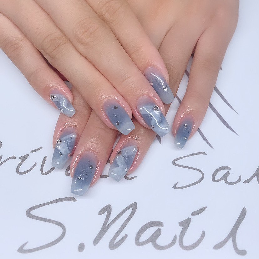 Design gel アイスブルーカラーでチークネイル🫧🪽 ネイルサロン エスネイル Private Salon S.Nail