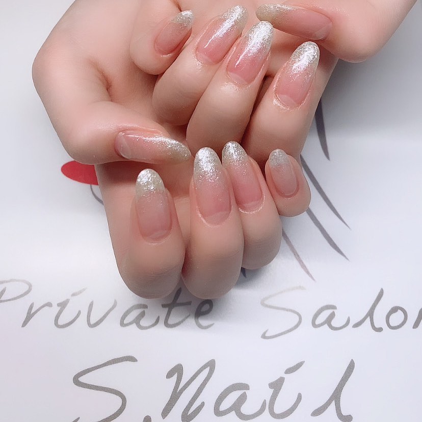 One color ホワイトラメグラ🤍♡ ネイルサロン エスネイル Private Salon S.Nail
