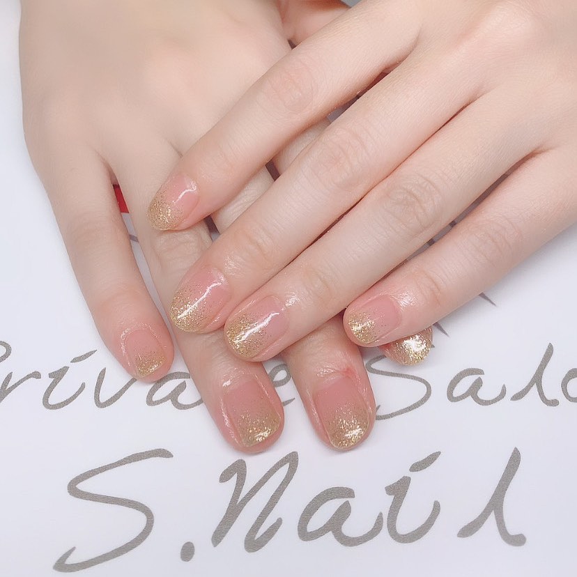 One color お爪が短くてもラメグラデーション綺麗です💖 ネイルサロン エスネイル Private Salon S.Nail