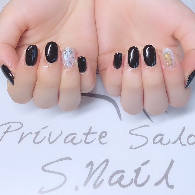 シンプルジェル ブラック🖤colourに蝶と薔薇🦋🌹 ネイルサロン エスネイル Private Salon S.Nail