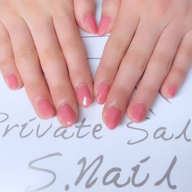 ワンカラー 青みピンクの艶々カラー💖💖 ネイルサロン エスネイル Private Salon S.Nail