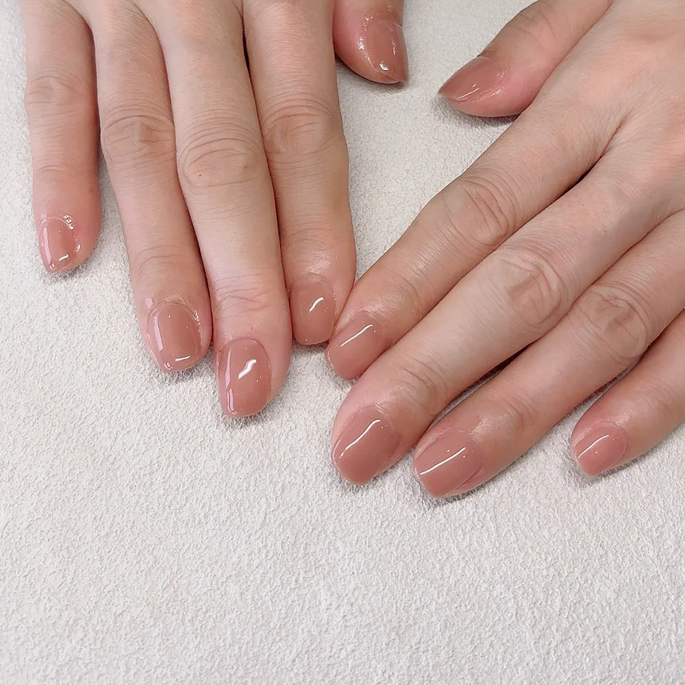 Simple gel 日焼けしてもお肌に馴染むカラー🤲🏼☀︎ ネイルサロン エスネイル Private Salon S.Nail