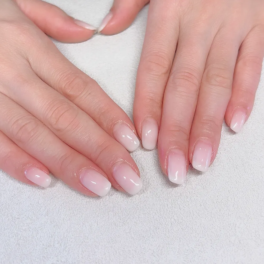 Gradation バスクリーンカラー🛁🤍 ネイルサロン エスネイル Private Salon S.Nail